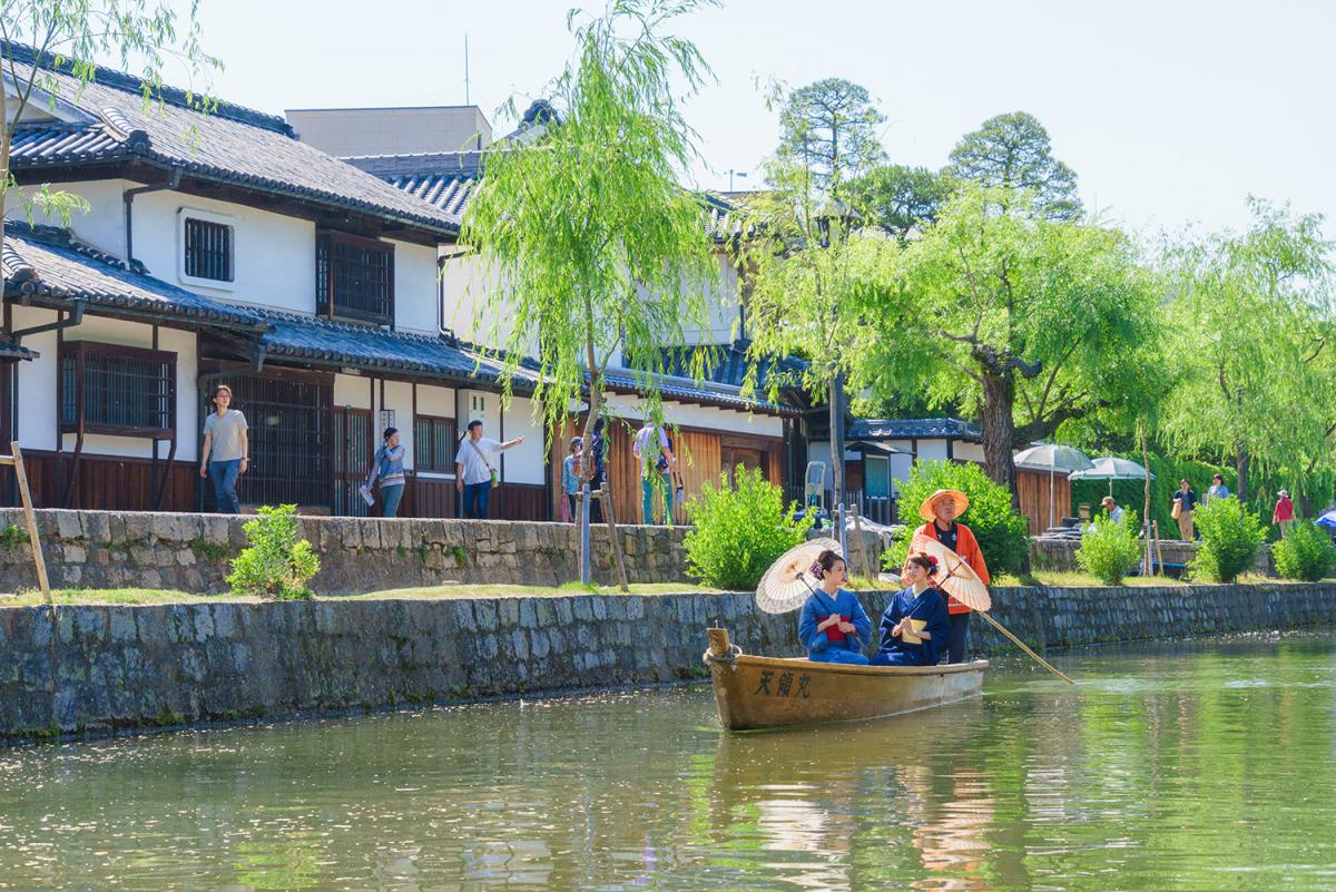 倉敷美観地区 と 旬の味覚 マスカット狩り 宇和島自動車